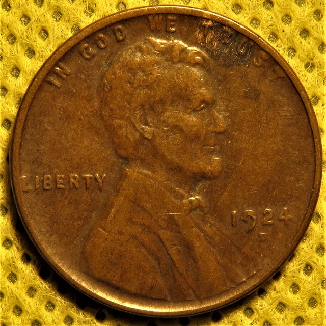 1924-D wheat penny close-up showing the Denver D mint mark beneath the date